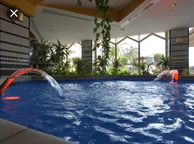 Benalbeach Jr Suite Málaga Exterior foto