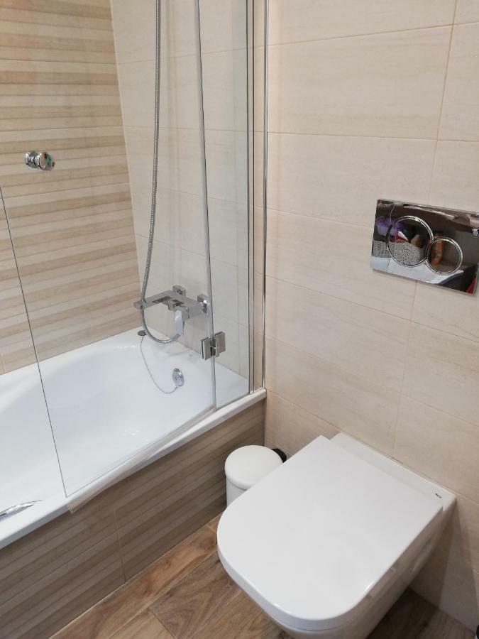 Benalbeach Jr Suite Málaga Exterior foto