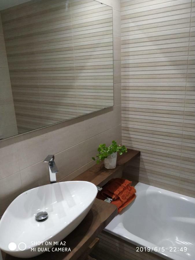 Benalbeach Jr Suite Málaga Exterior foto